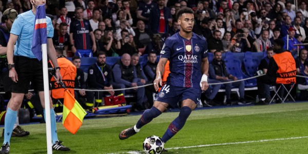 今日趣图：巴黎如何将利物浦和切尔西踢成法甲保级队？