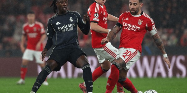 西甲军团竟在欧冠末轮近乎全军覆没？目睹皇马、马竞等豪强接连翻船，仅有巴萨如孤舟闯过惊涛。