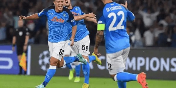 意甲焦点战：那不勒斯VS莱切全方位解析